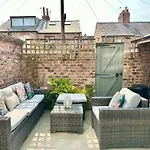 Montrose House Holiday home York
