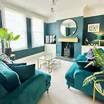 Montrose House Holiday home York
