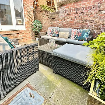 Montrose House * York