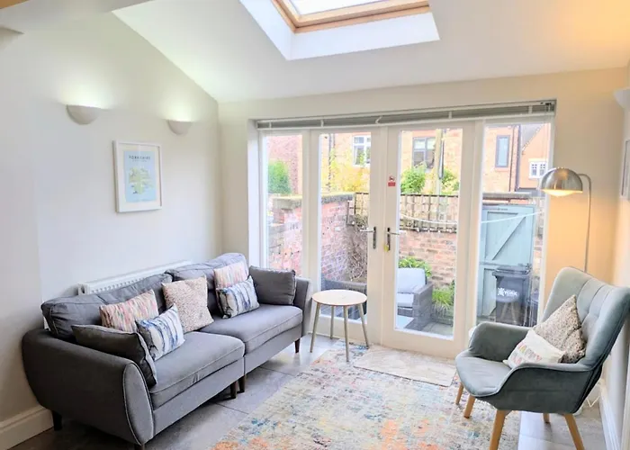 Montrose House * York