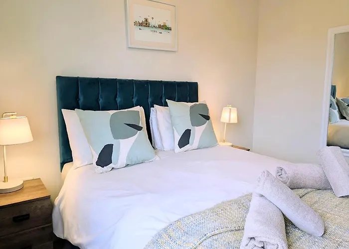 Montrose House * York