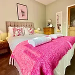 Montrose House *