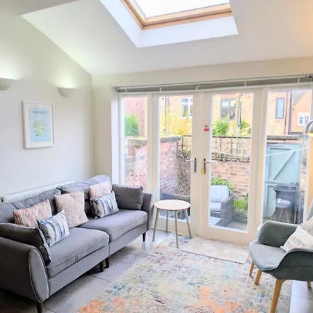 Montrose House * York